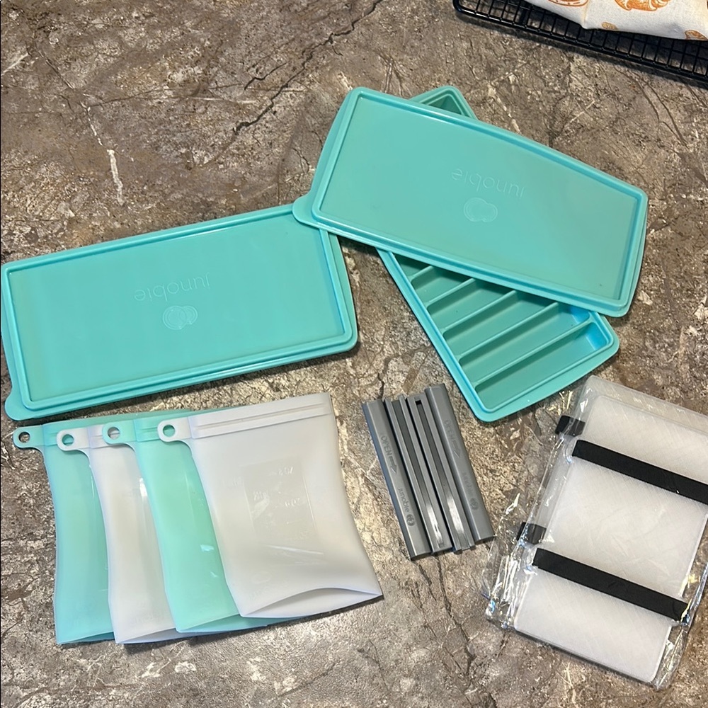 Mint Green Silicone Food Storage Set